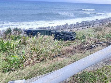 鼻毛長原因|傳空軍愛國者飛彈維修車台東長濱失控翻落邊坡 駕駛。